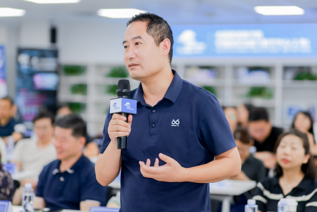 Mehdi教授讲座新闻2275.png